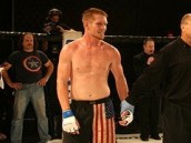Sam Alvey Drops Razor Thin Split Decision to Vitor Vianna at Bellator 50